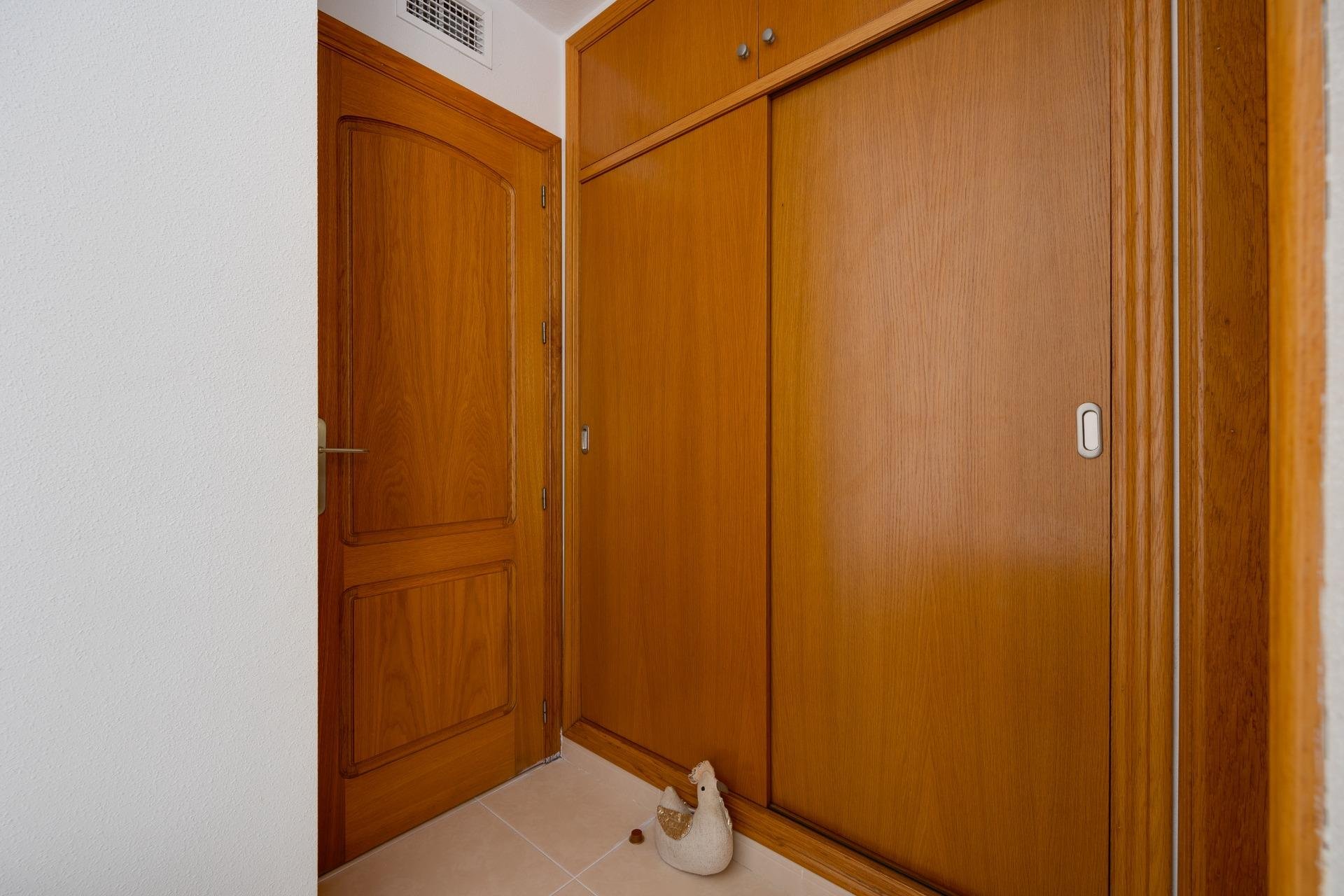 Resale - Apartament / Duplex - Torrevieja - Playa de los Locos