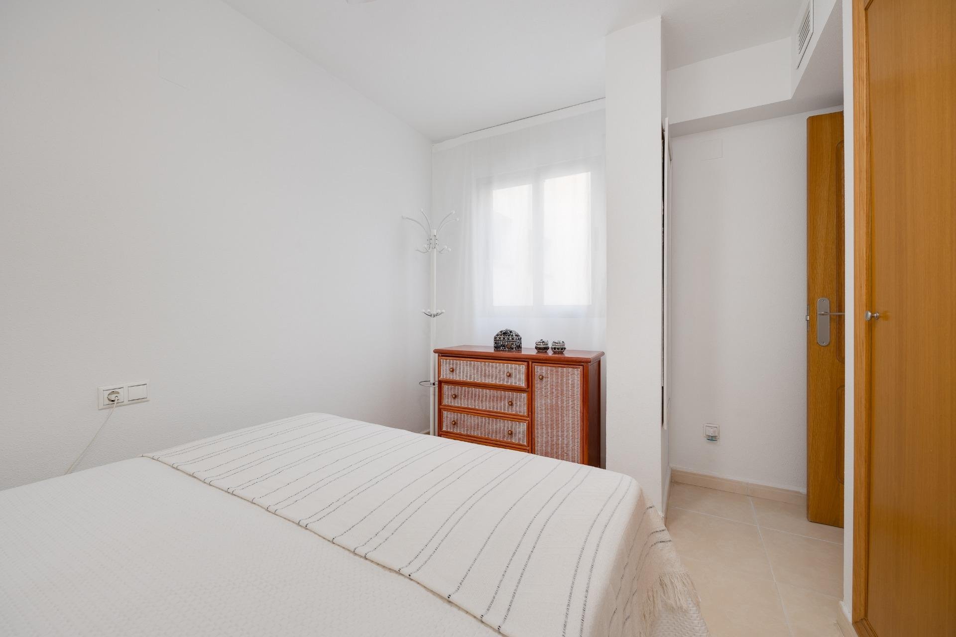 Resale - Apartament / Duplex - Torrevieja - Playa de los Locos