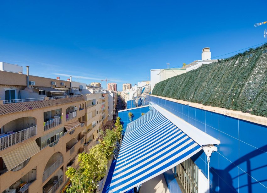 Resale - Apartament / Duplex - Torrevieja - Playa de los Locos