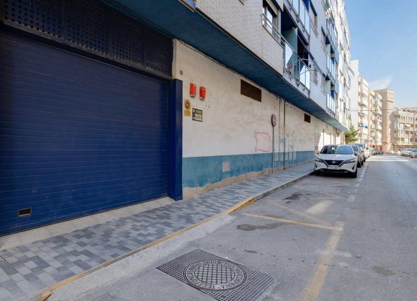 Resale - Apartament / Duplex - Torrevieja - Playa de los Locos