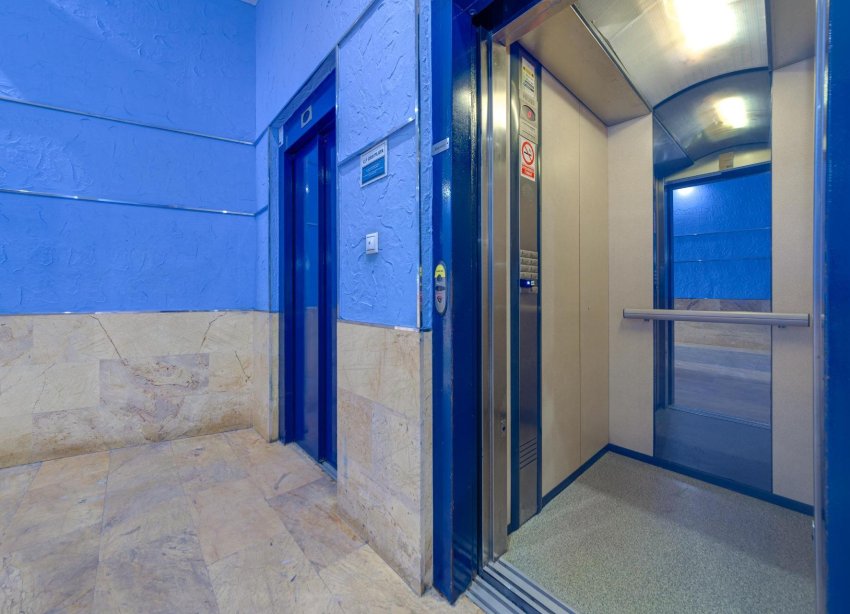Resale - Apartament / Duplex - Torrevieja - Playa de los Locos