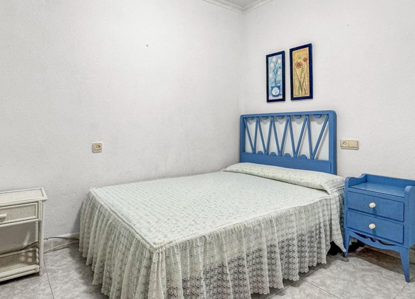 Resale - Apartament / Duplex - Torrevieja - Playa de los Locos