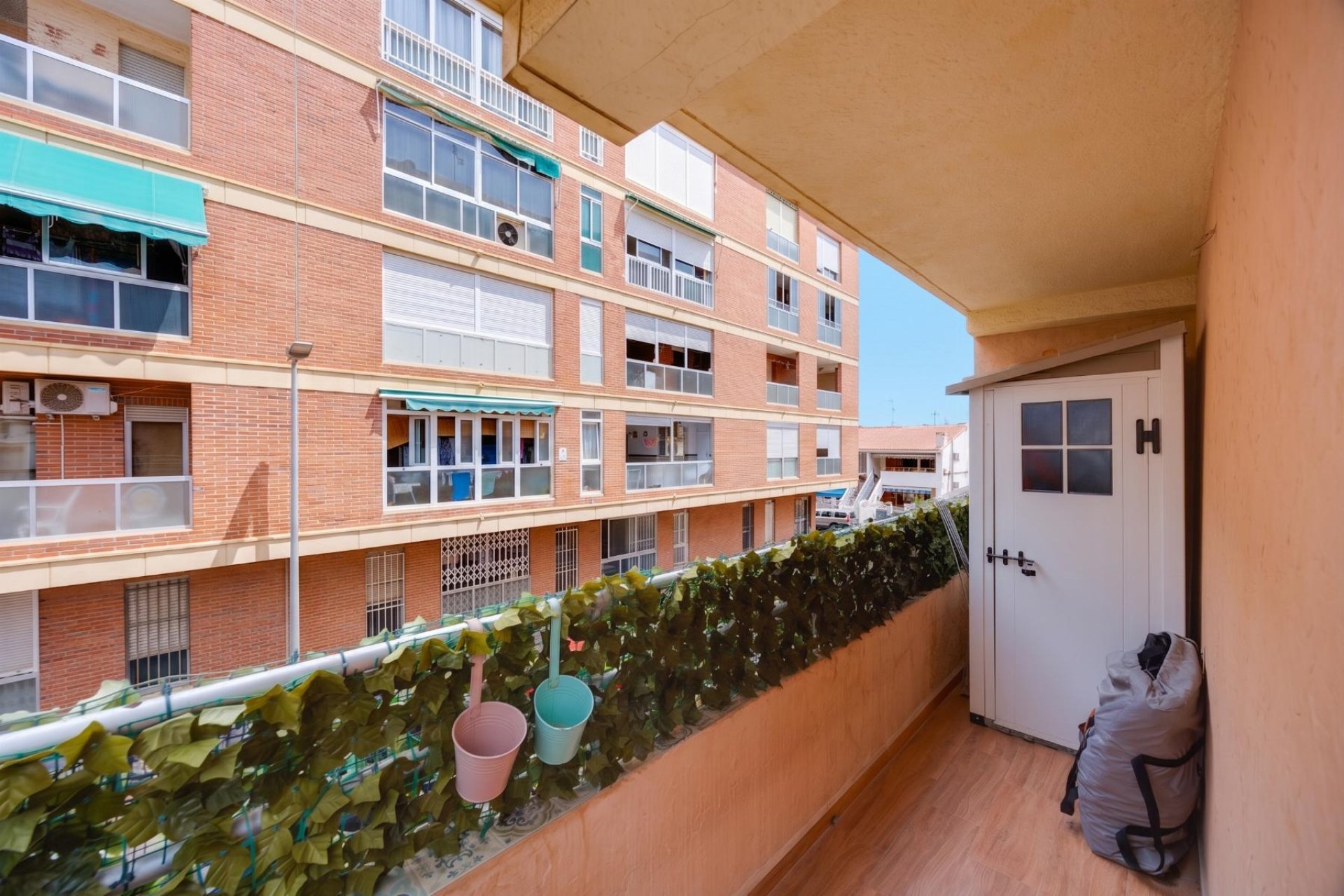 Resale - Apartament / Duplex - Torrevieja - Playa de los Naufragos