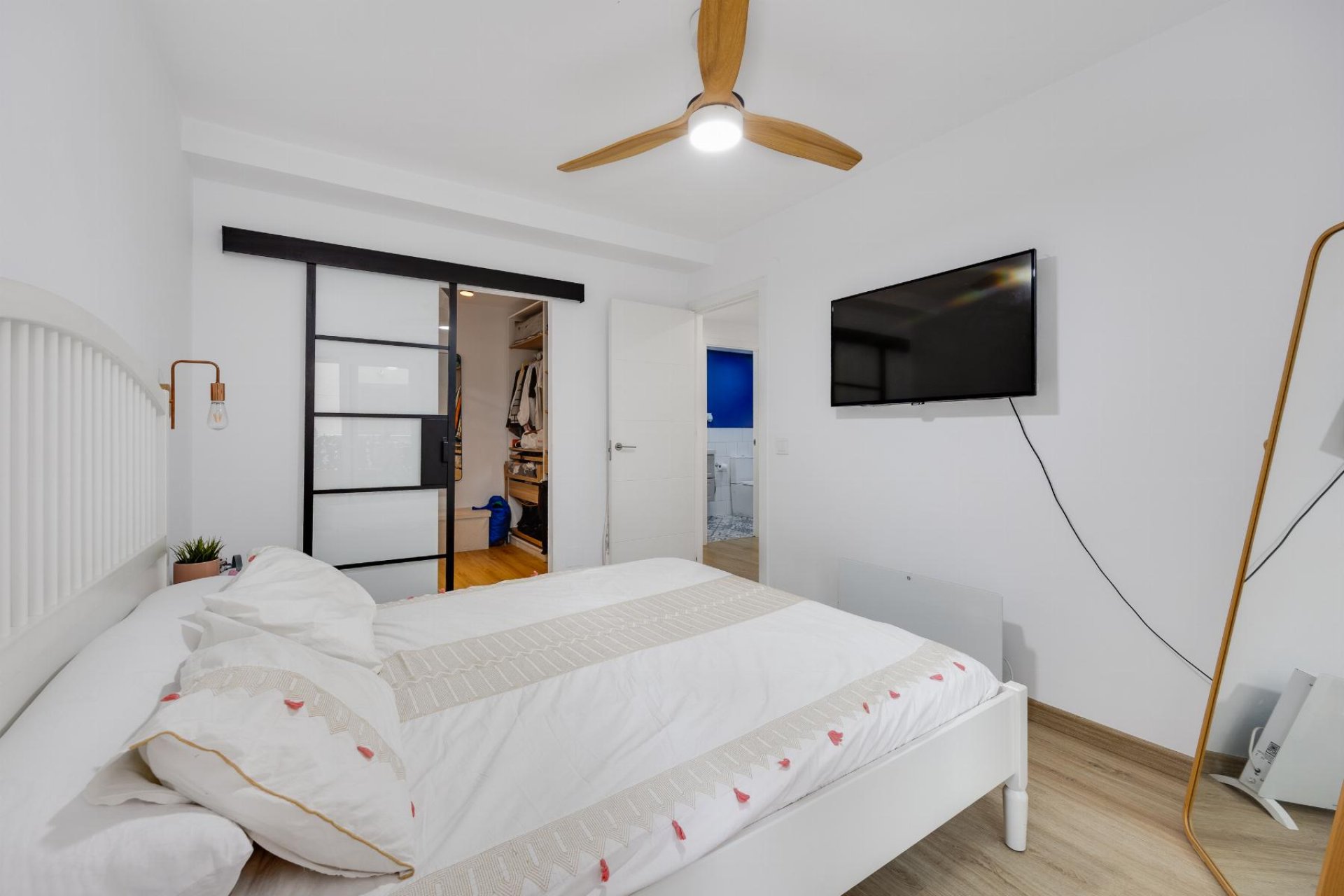 Resale - Apartament / Duplex - Torrevieja - Playa de los Naufragos