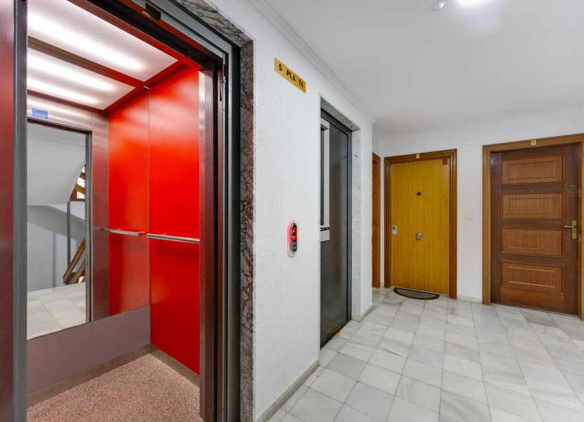 Resale - Apartament / Duplex - Torrevieja - Playa del Acequión