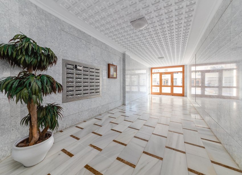 Resale - Apartament / Duplex - Torrevieja - Playa del Acequión