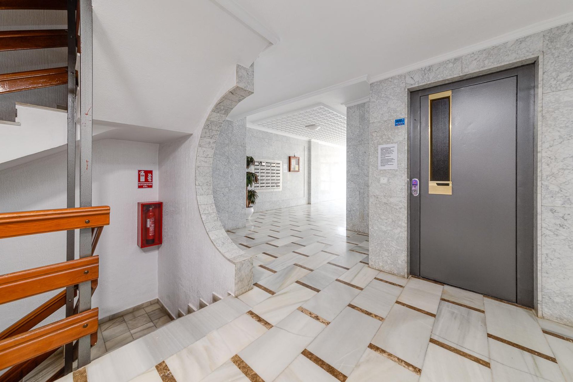 Resale - Apartament / Duplex - Torrevieja - Playa del Acequión