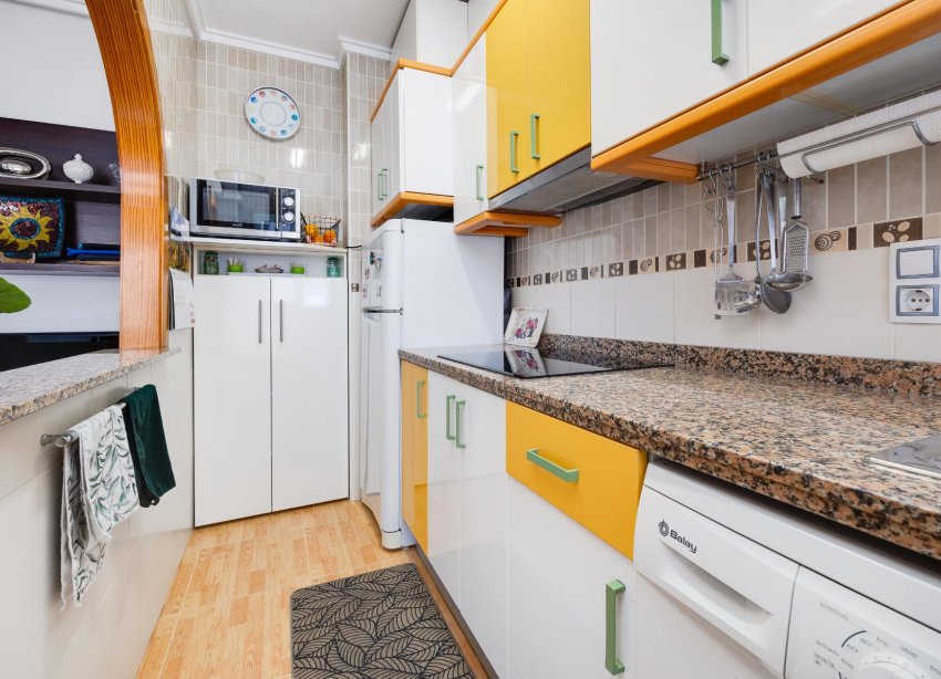 Resale - Apartament / Duplex - Torrevieja - Playa del Acequión