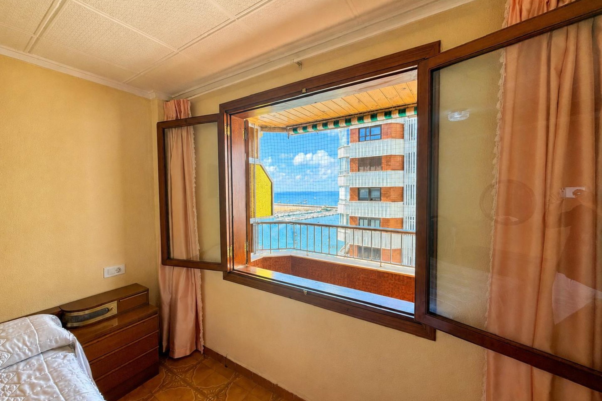 Resale - Apartament / Duplex - Torrevieja - Playa del Acequión