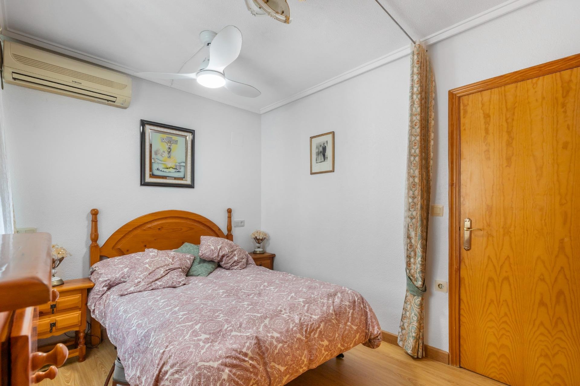 Resale - Apartament / Duplex - Torrevieja - Playa del Cura