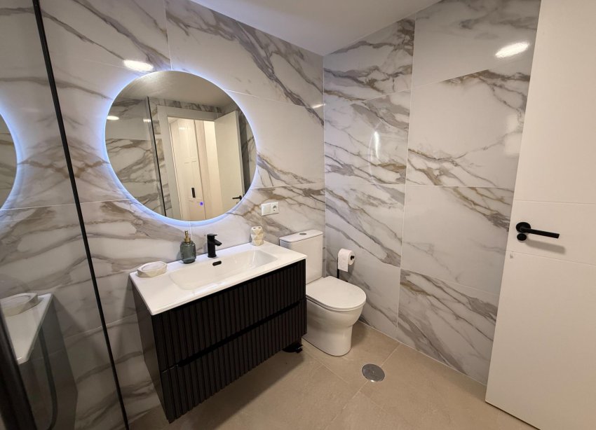Resale - Apartament / Duplex - Torrevieja - Playa del Cura