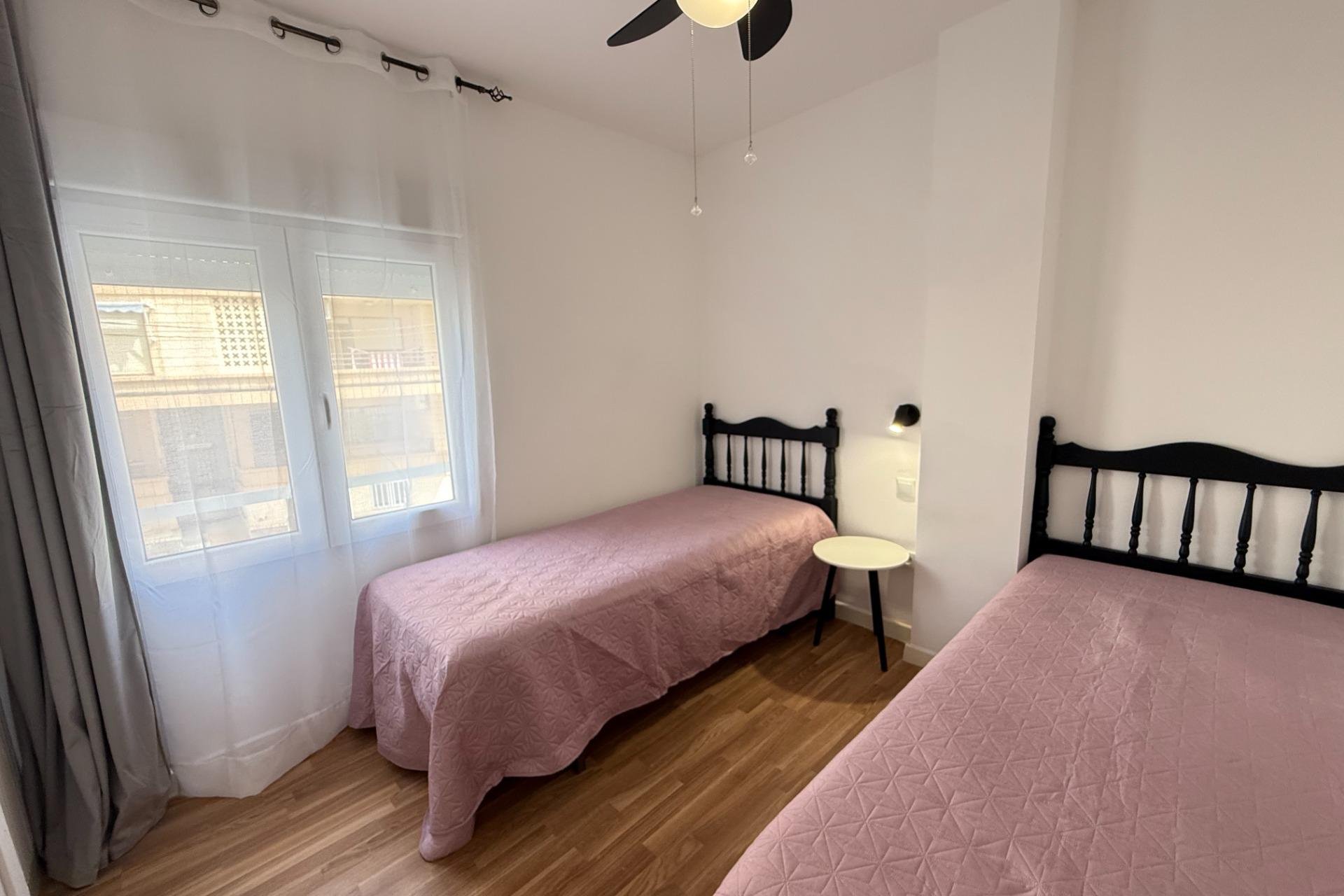 Resale - Apartament / Duplex - Torrevieja - Playa del Cura