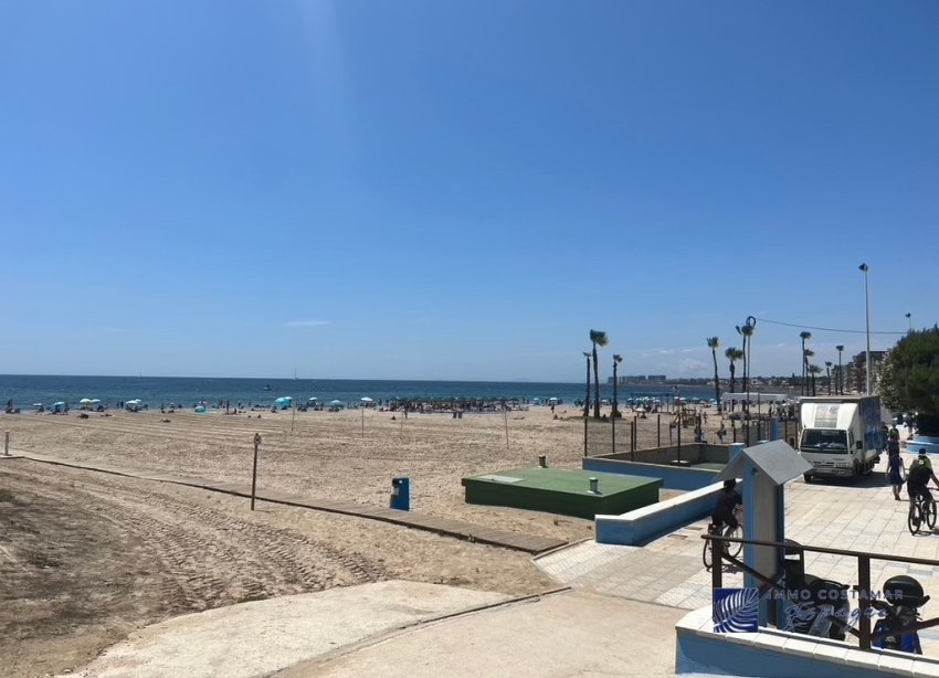 Resale - Apartament / Duplex - Torrevieja - Playa Los Naufragos