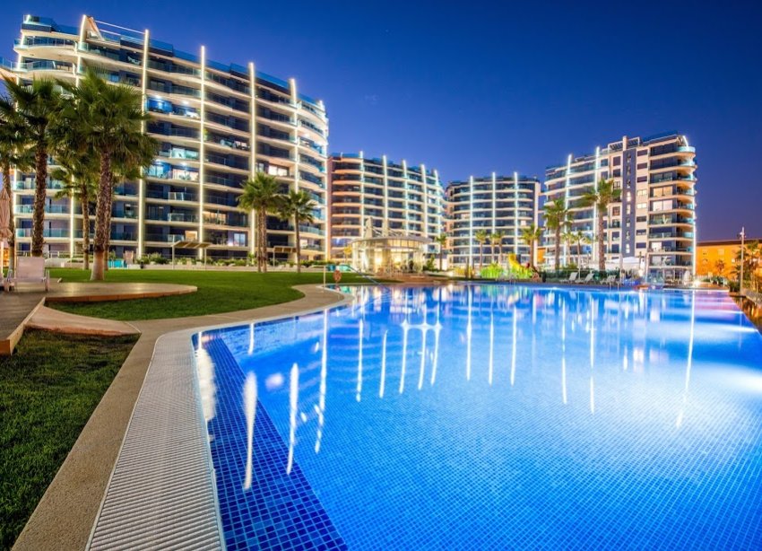 Resale - Apartament / Duplex - Torrevieja - Punta Prima
