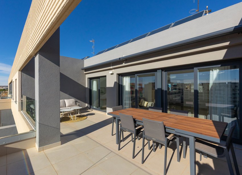 Resale - Apartament / Duplex - Torrevieja - Punta Prima