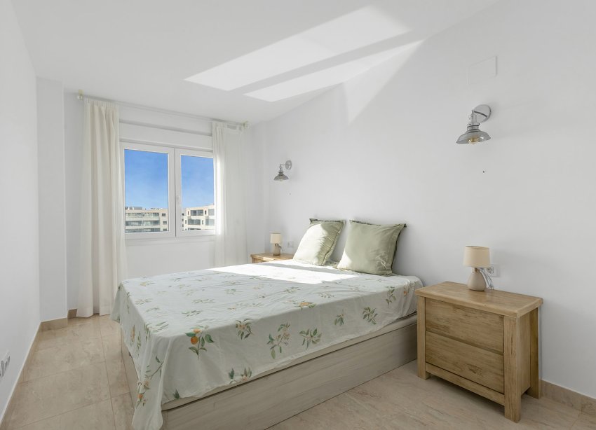 Resale - Apartament / Duplex - Torrevieja - Punta Prima