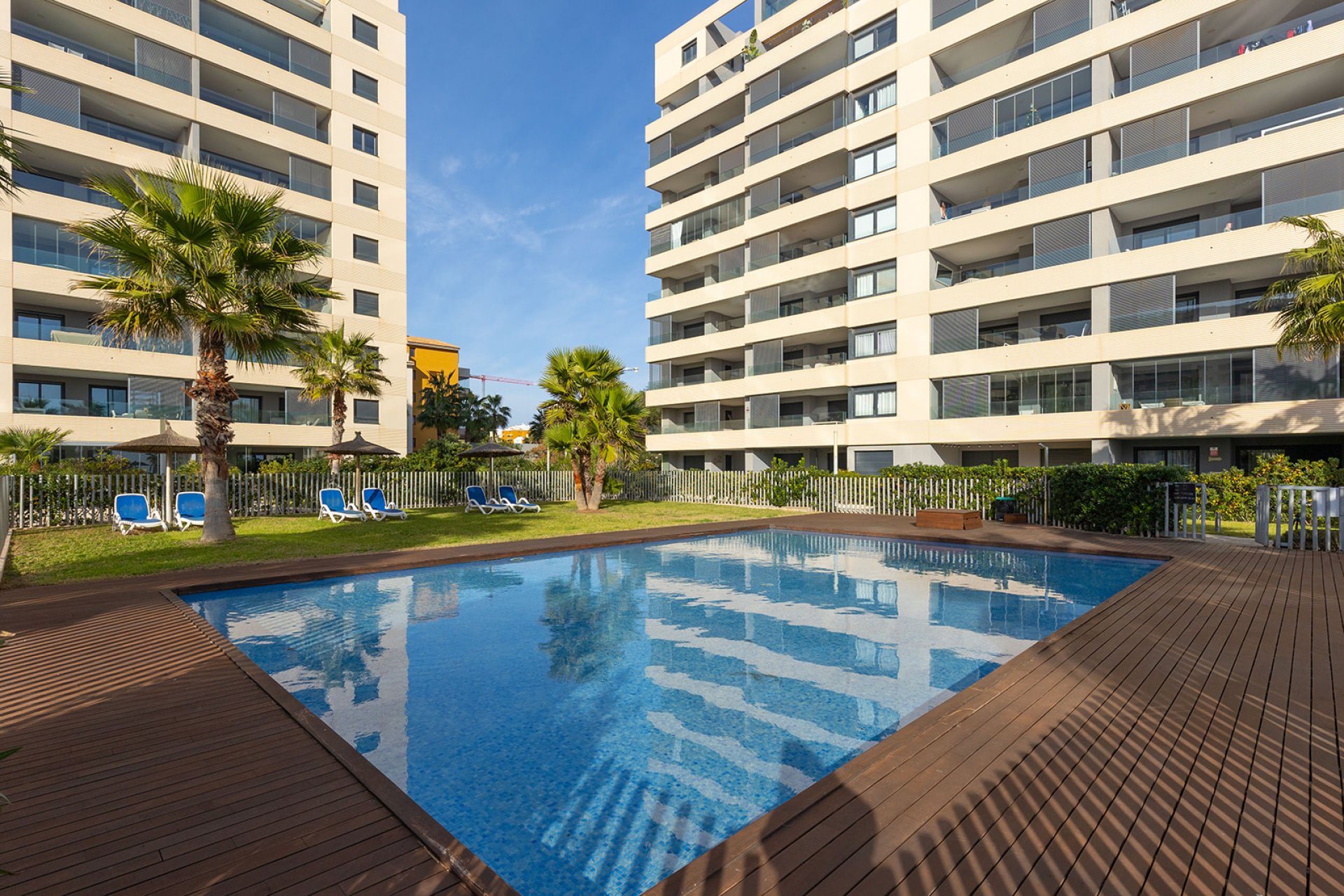 Resale - Apartament / Duplex - Torrevieja - Punta Prima