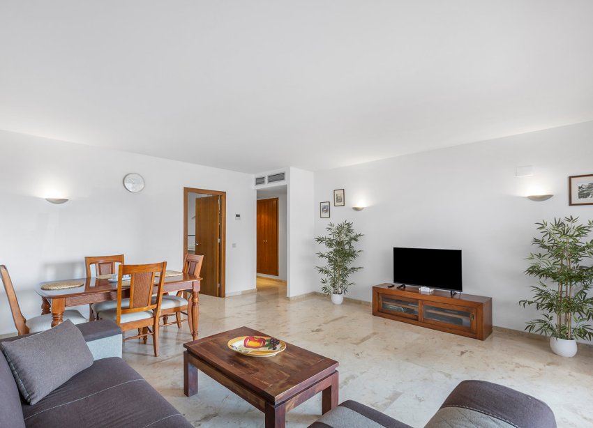 Resale - Apartament / Duplex - Torrevieja - Punta Prima