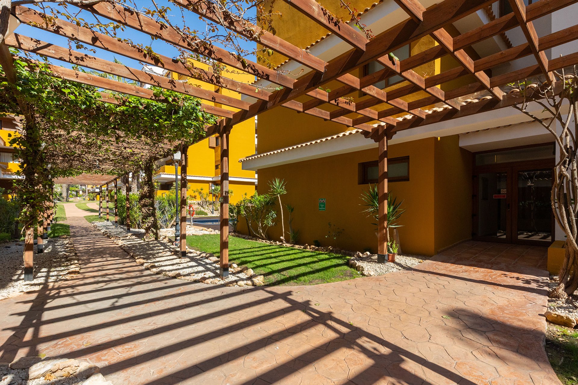 Resale - Apartament / Duplex - Torrevieja - Punta Prima