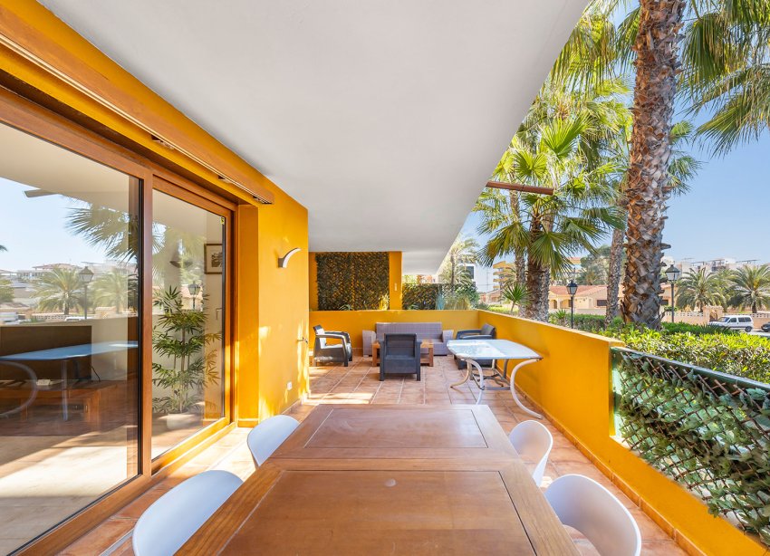 Resale - Apartament / Duplex - Torrevieja - Punta Prima