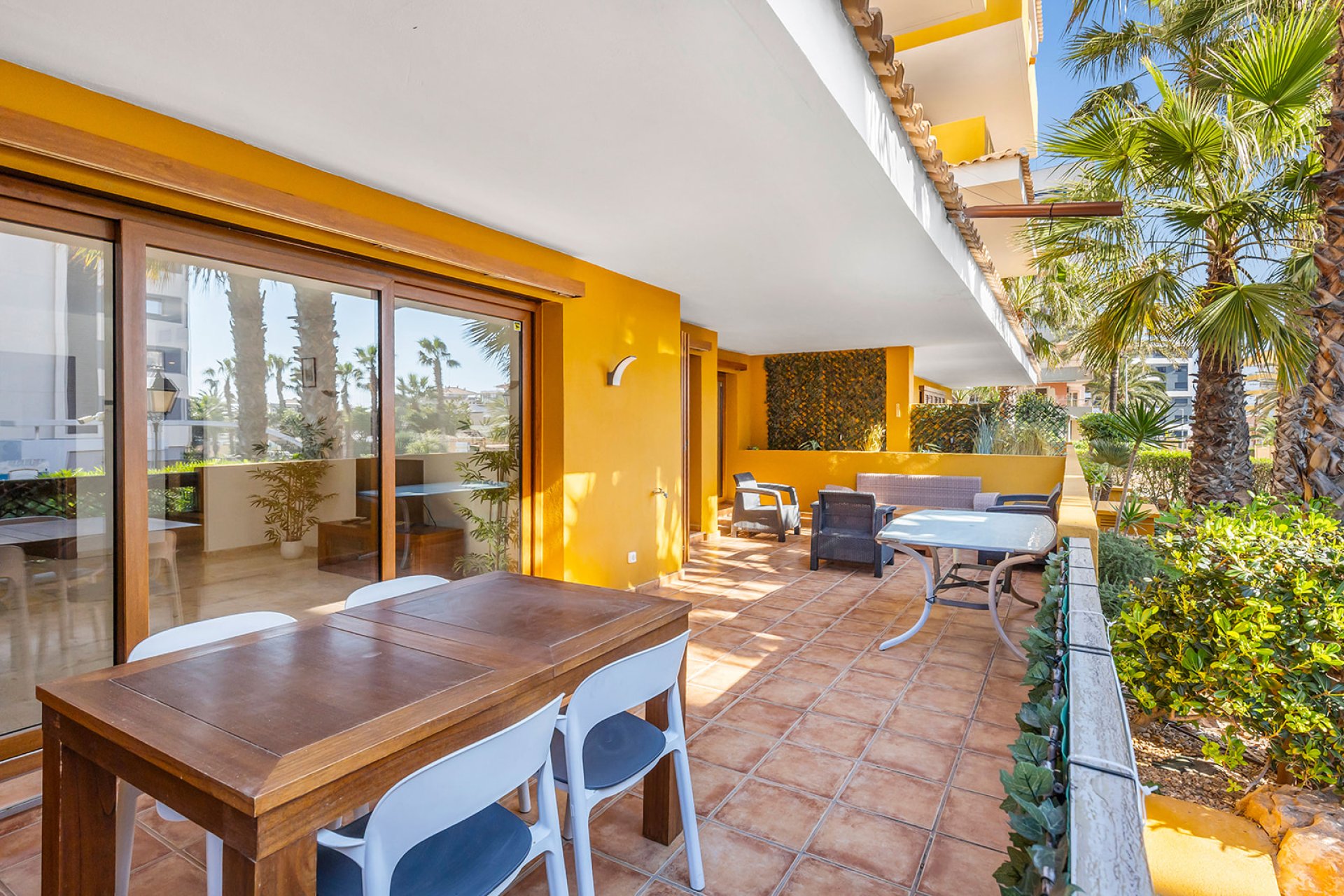 Resale - Apartament / Duplex - Torrevieja - Punta Prima