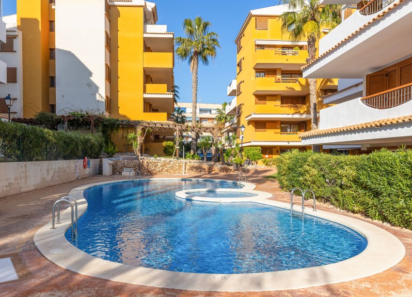 Resale - Apartament / Duplex - Torrevieja - Punta Prima
