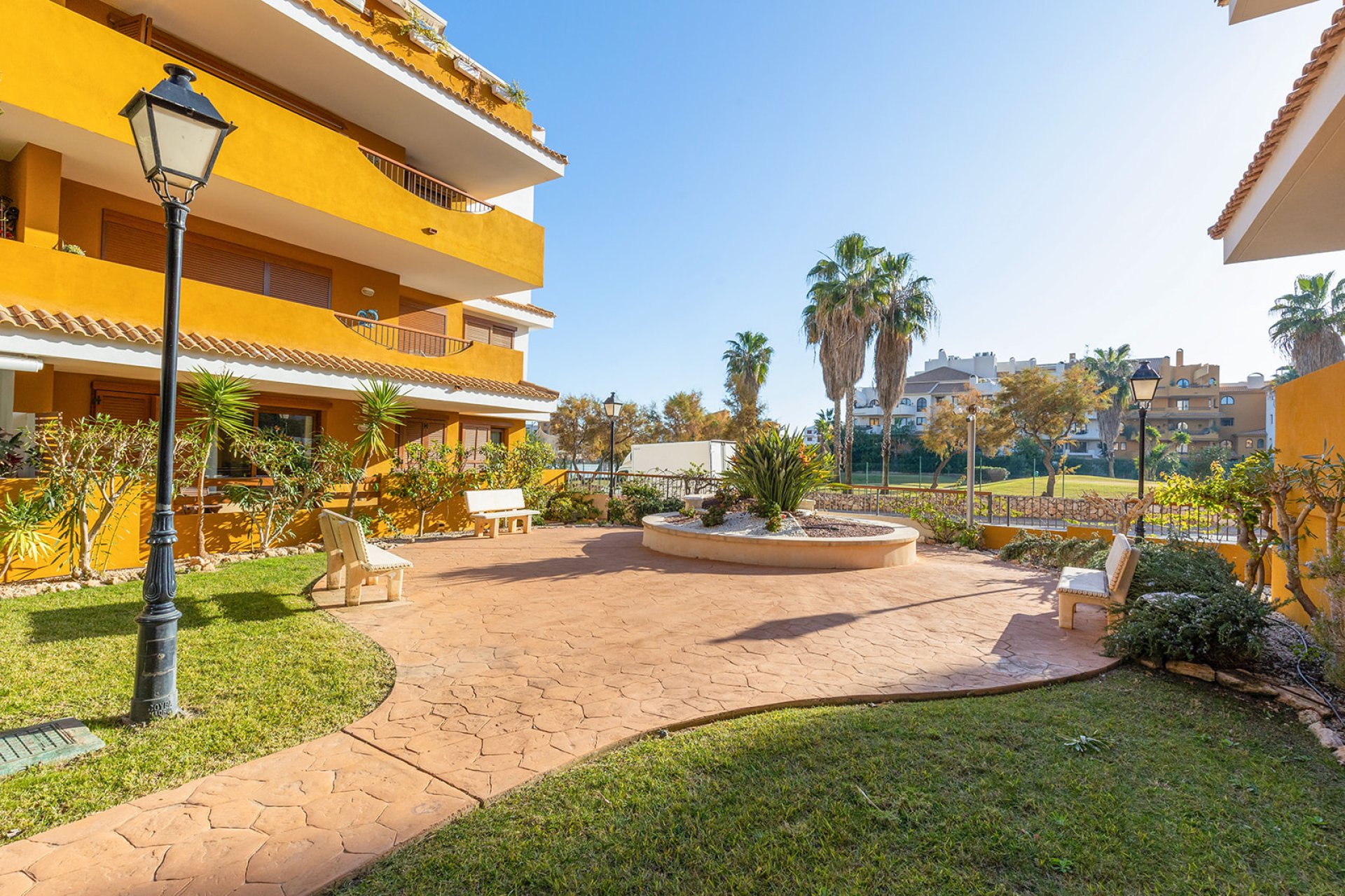 Resale - Apartament / Duplex - Torrevieja - Punta Prima