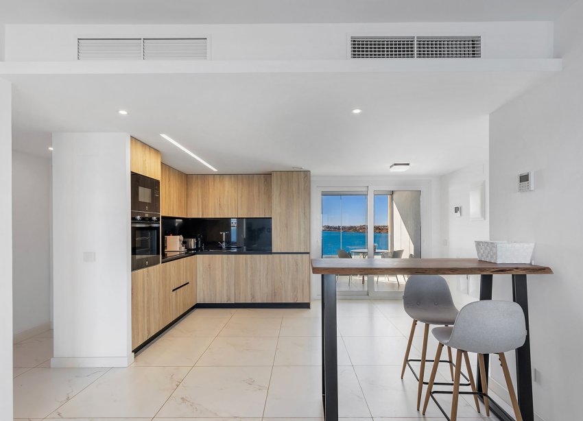 Resale - Apartament / Duplex - Torrevieja - Punta Prima