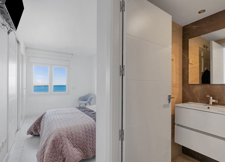 Resale - Apartament / Duplex - Torrevieja - Punta Prima