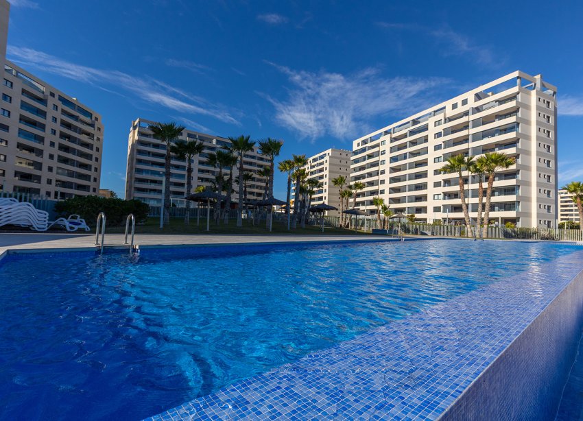 Resale - Apartament / Duplex - Torrevieja - Punta Prima