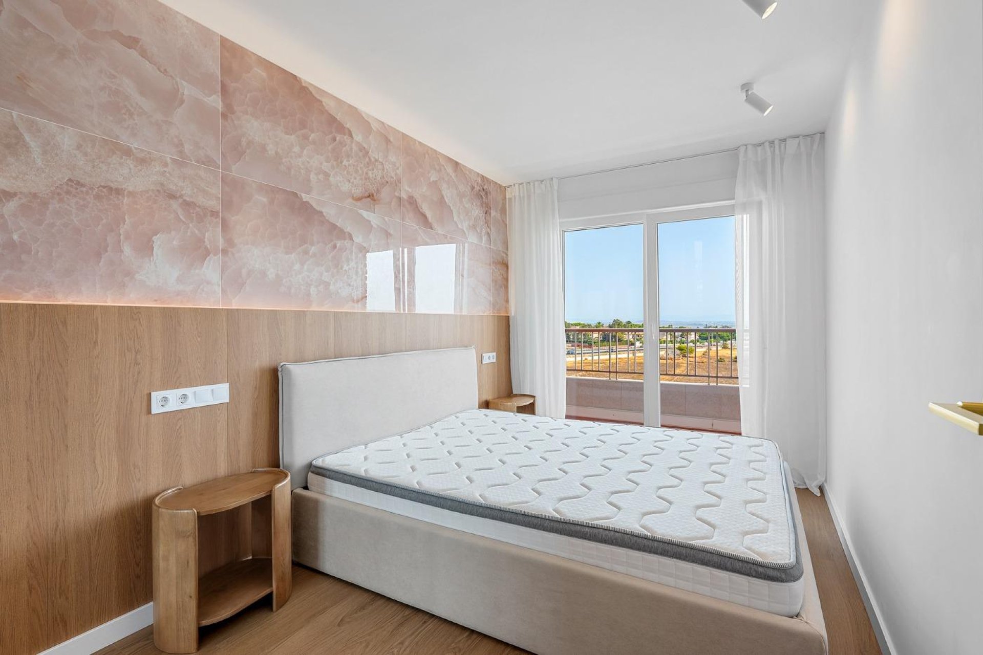 Resale - Apartament / Duplex - Torrevieja - Punta Prima