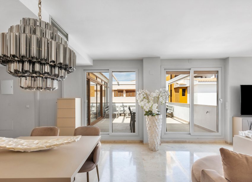Resale - Apartament / Duplex - Torrevieja - Punta Prima
