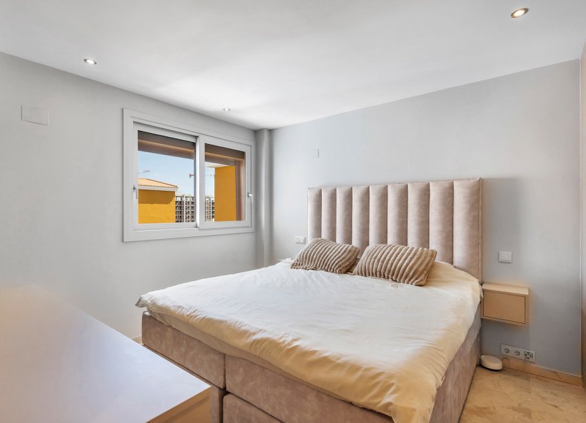 Resale - Apartament / Duplex - Torrevieja - Punta Prima