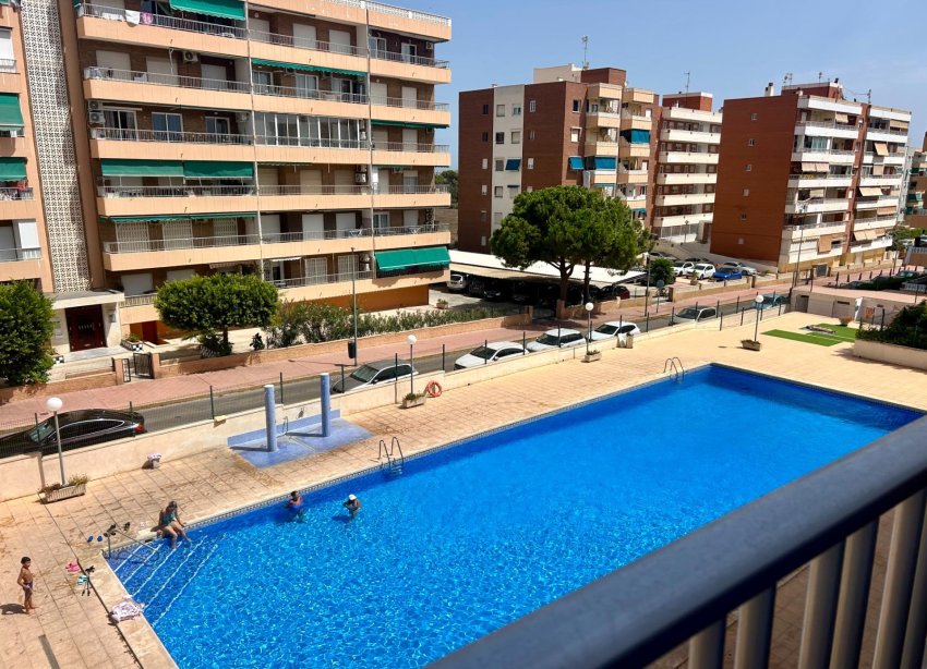 Resale - Apartament / Duplex - Torrevieja - Punta Prima