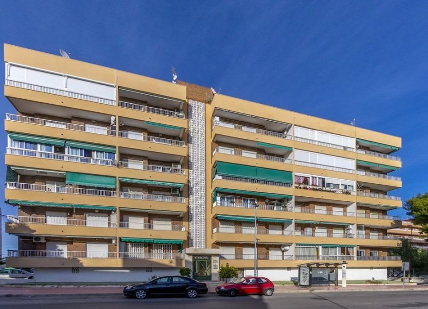 Resale - Apartament / Duplex - Torrevieja - Punta Prima