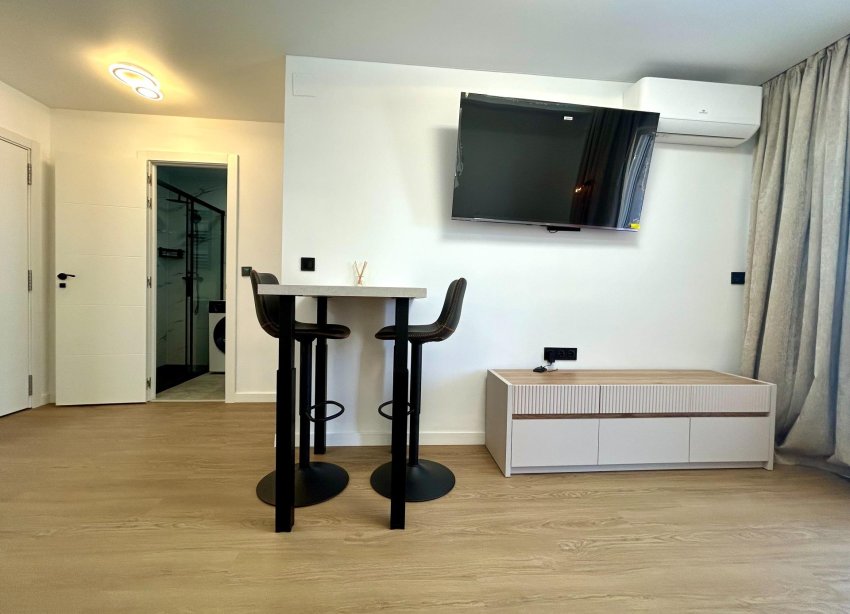Resale - Apartament / Duplex - Torrevieja - Punta Prima