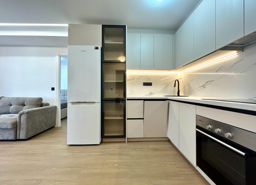 Resale - Apartament / Duplex - Torrevieja - Punta Prima
