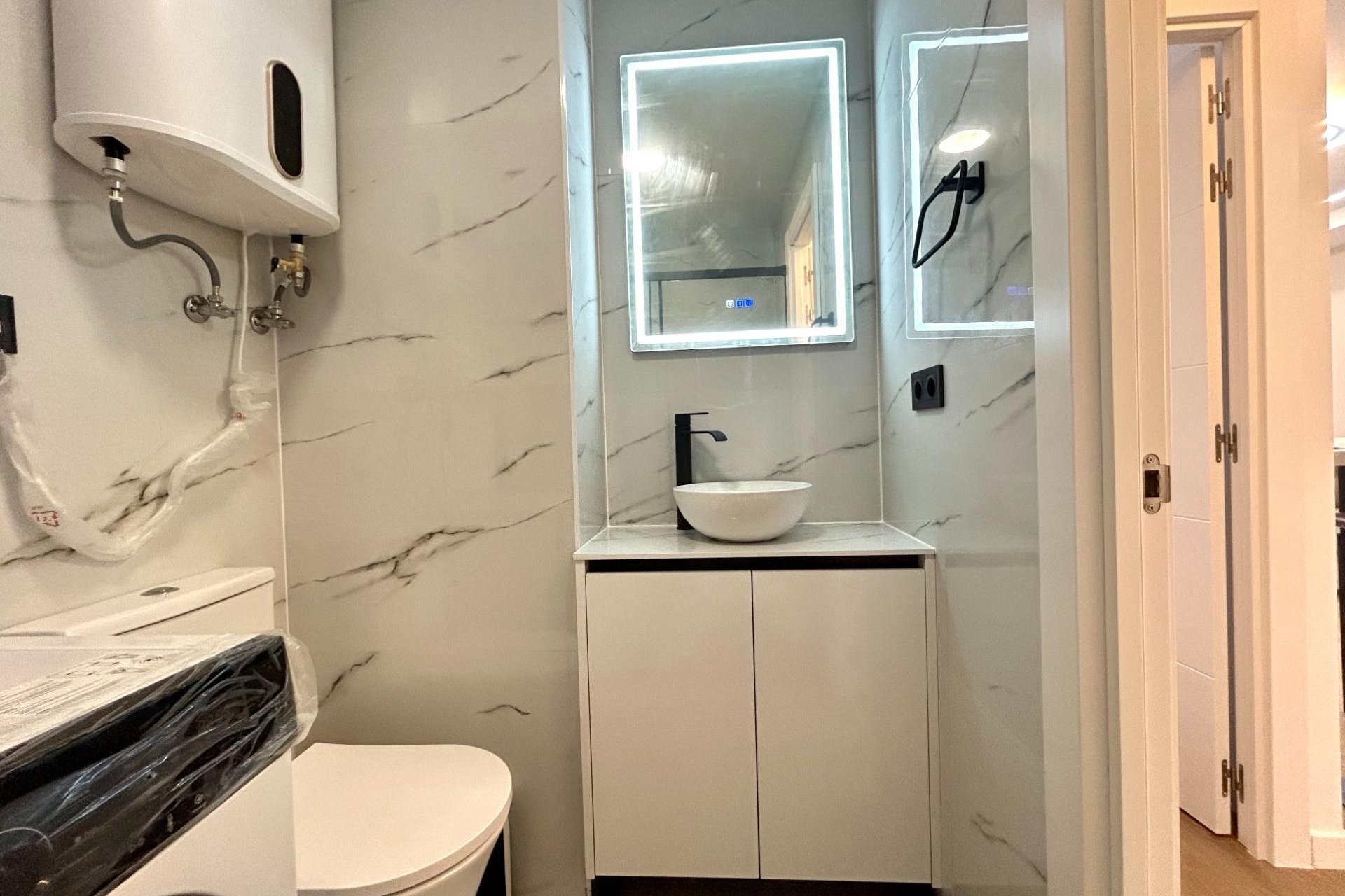 Resale - Apartament / Duplex - Torrevieja - Punta Prima