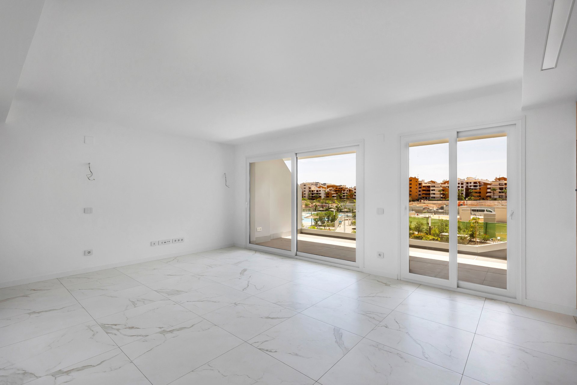 Resale - Apartament / Duplex - Torrevieja - Punta Prima