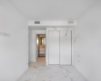 Resale - Apartament / Duplex - Torrevieja - Punta Prima