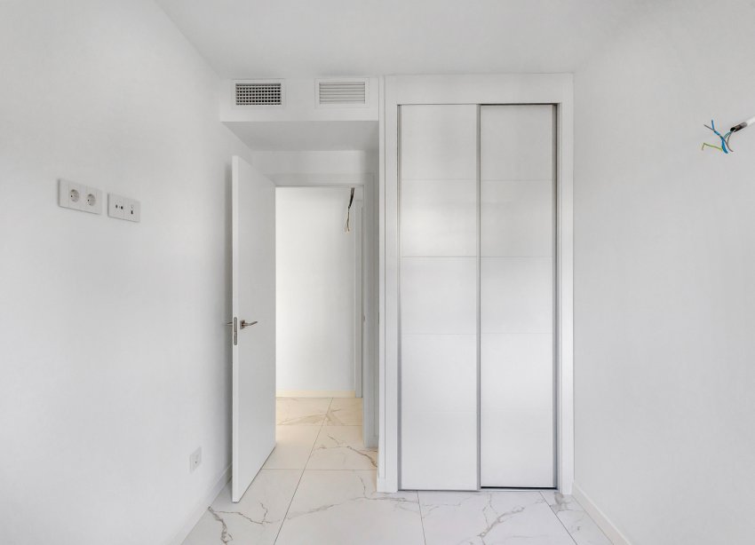 Resale - Apartament / Duplex - Torrevieja - Punta Prima