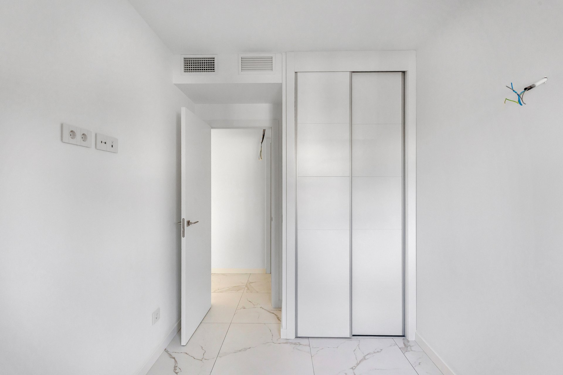 Resale - Apartament / Duplex - Torrevieja - Punta Prima