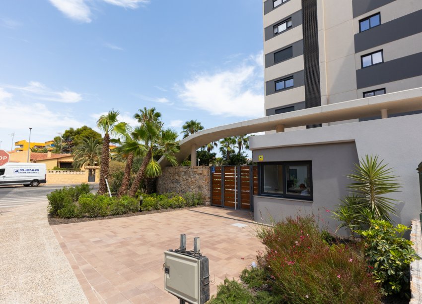 Resale - Apartament / Duplex - Torrevieja - Punta Prima