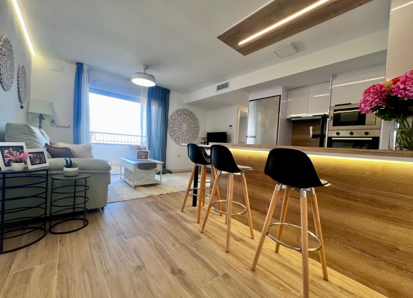 Resale - Apartament / Duplex - Torrevieja - Punta Prima