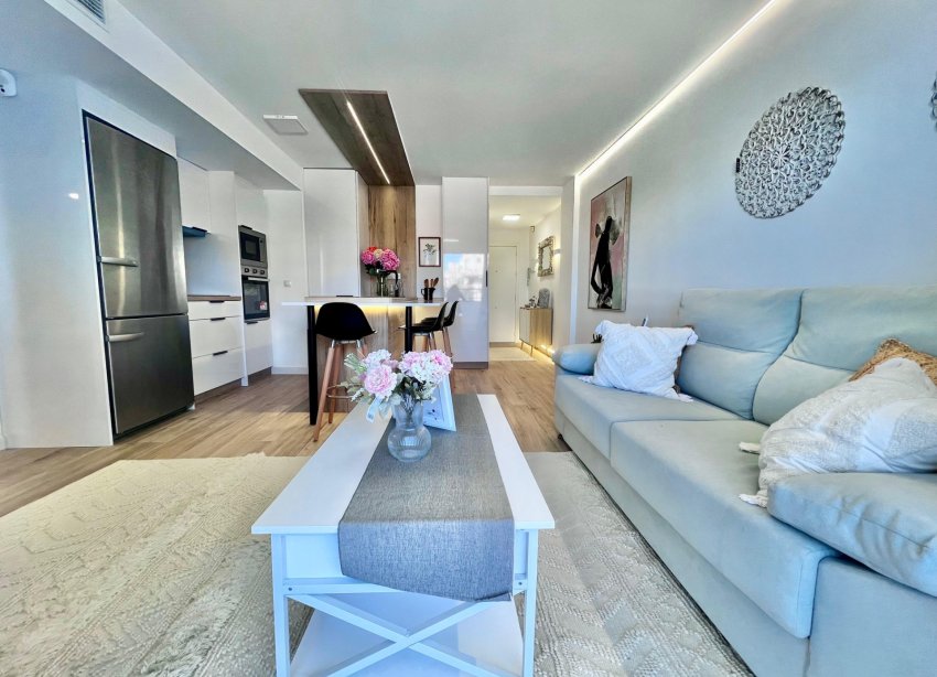 Resale - Apartament / Duplex - Torrevieja - Punta Prima