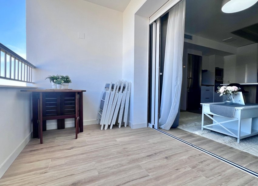 Resale - Apartament / Duplex - Torrevieja - Punta Prima