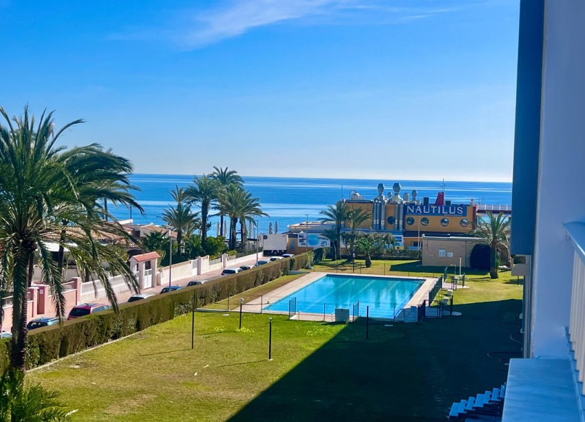 Resale - Apartament / Duplex - Torrevieja - Punta Prima
