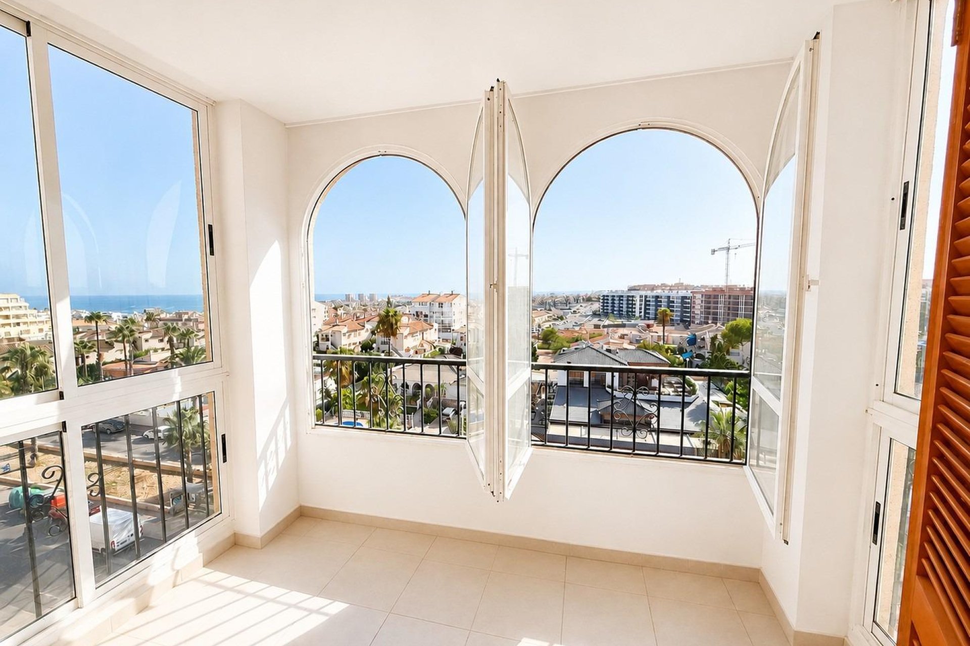 Resale - Apartament / Duplex - Torrevieja - Torre del moro