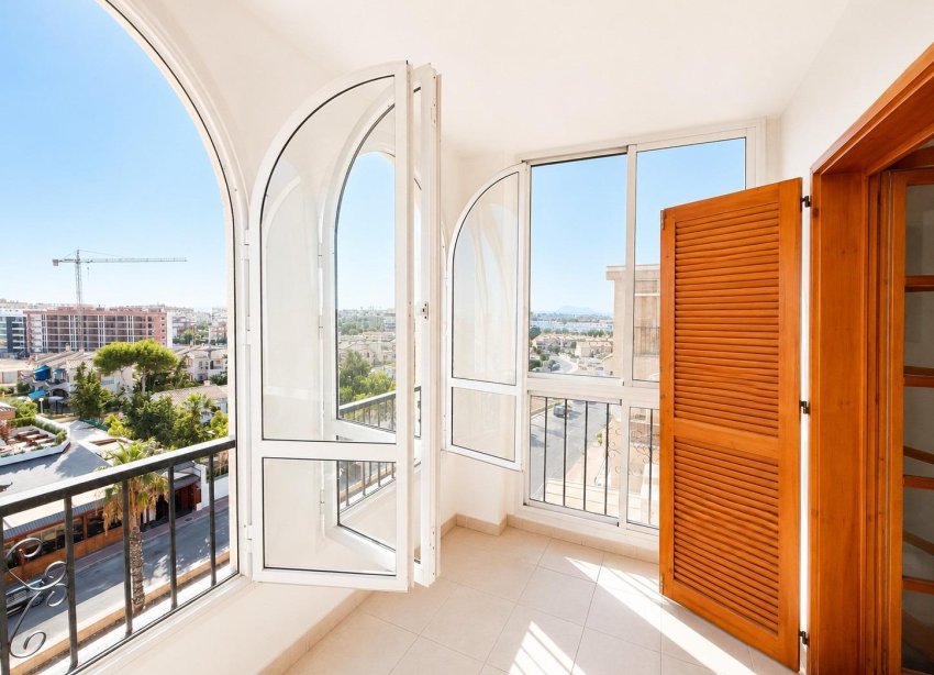 Resale - Apartament / Duplex - Torrevieja - Torre del moro