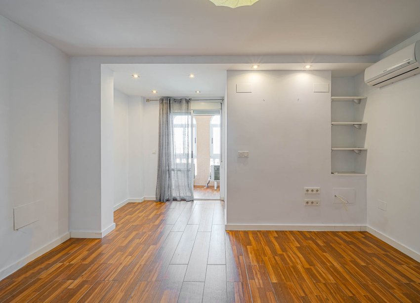 Resale - Apartament / Duplex - Torrevieja